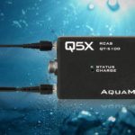 Émetteur bodypack sans fil étanche : Q5X AquaMic sous les mers © DR