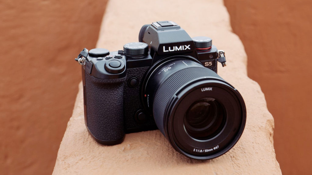 Lumix présente son nouvel objectif fixe à grande ouverture 50mm/F1.8 © DR