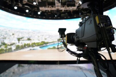 La FDJ s'équipe ouvel espace de production virtuelle UHD équipé d'un mur XR (Réalité Étendue) de 80 m² avec l'accompagnement de Grass Valley