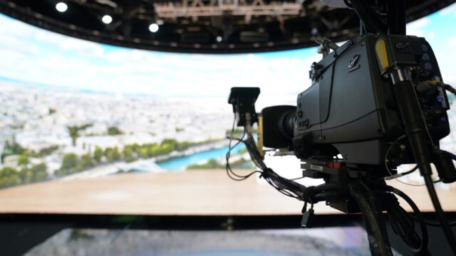 La FDJ s'équipe ouvel espace de production virtuelle UHD équipé d'un mur XR (Réalité Étendue) de 80 m² avec l'accompagnement de Grass Valley
